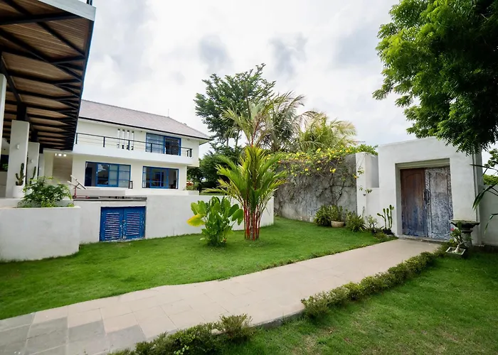 Makati Tulamben 4*